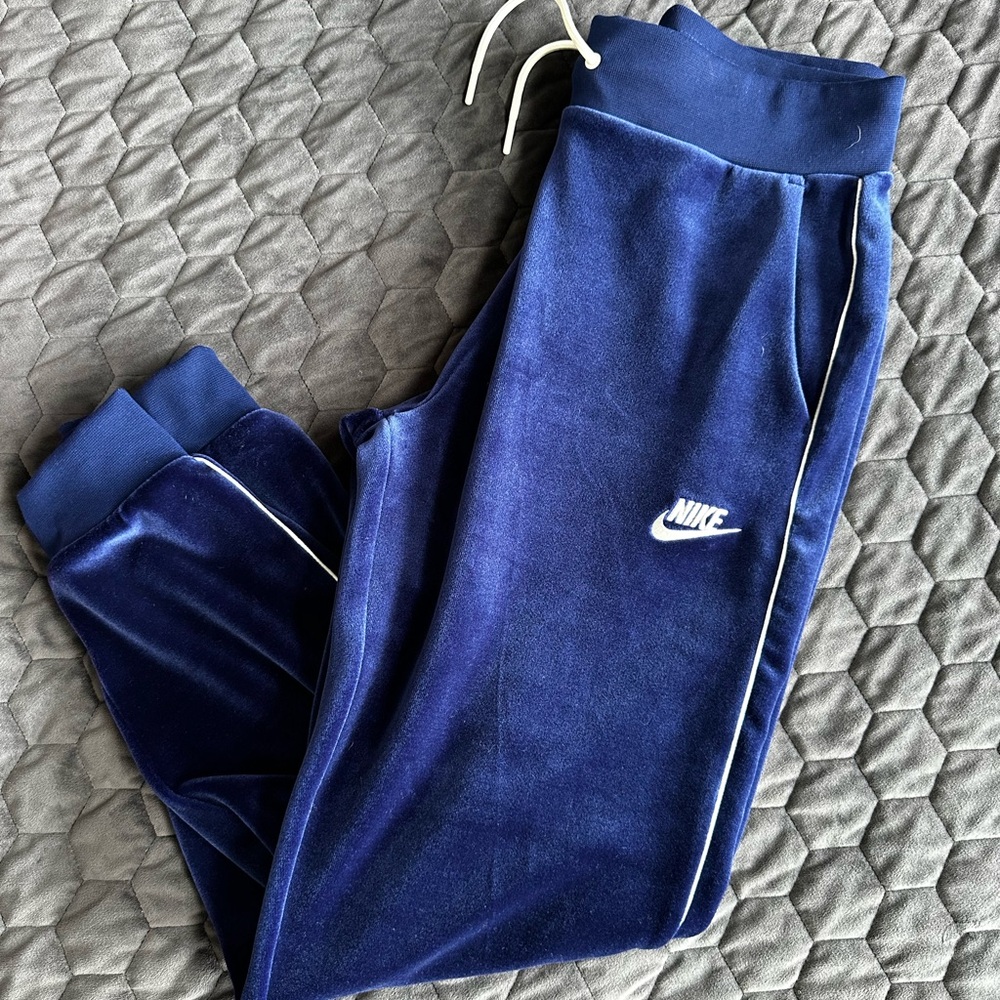 Nike Women’s Blue Velour Stretch Joggers Small S